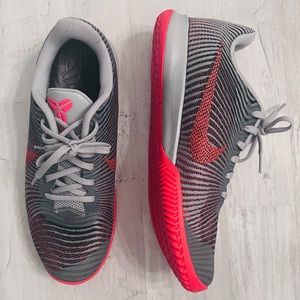 NWOT Men’s Nike Venom Sneakers